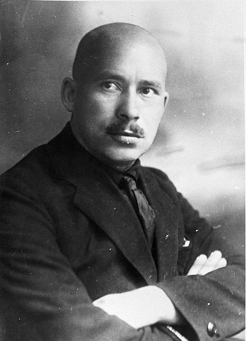 Аляксандр_Чарвякоў,_партрэт.jpg Аляксандр_Чарвякоў,_партрэт.jpg