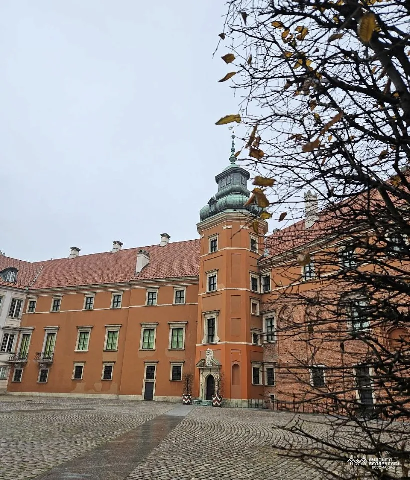 Zamkavy dvor