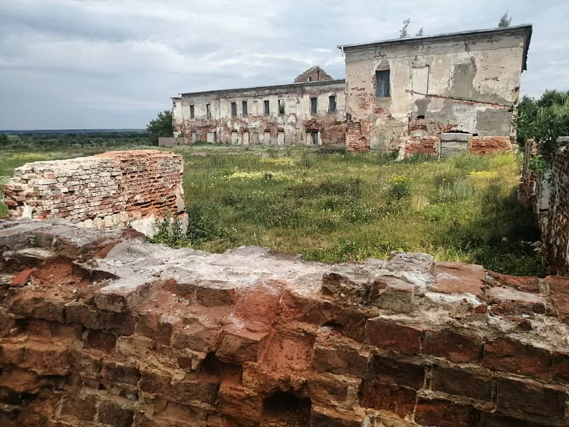 byhaўski-zamak.jpg byhaўski-zamak.jpg