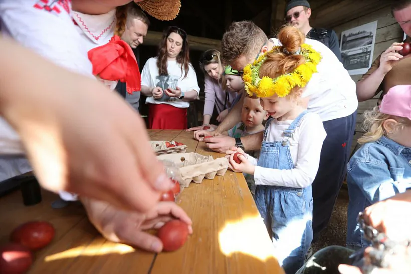 Naviedniki Bielaruskaha dziaržaŭnaha muzieju narodnaj architektury i pobytu Naviedniki Bielaruskaha dziaržaŭnaha muzieju narodnaj architektury i pobytu