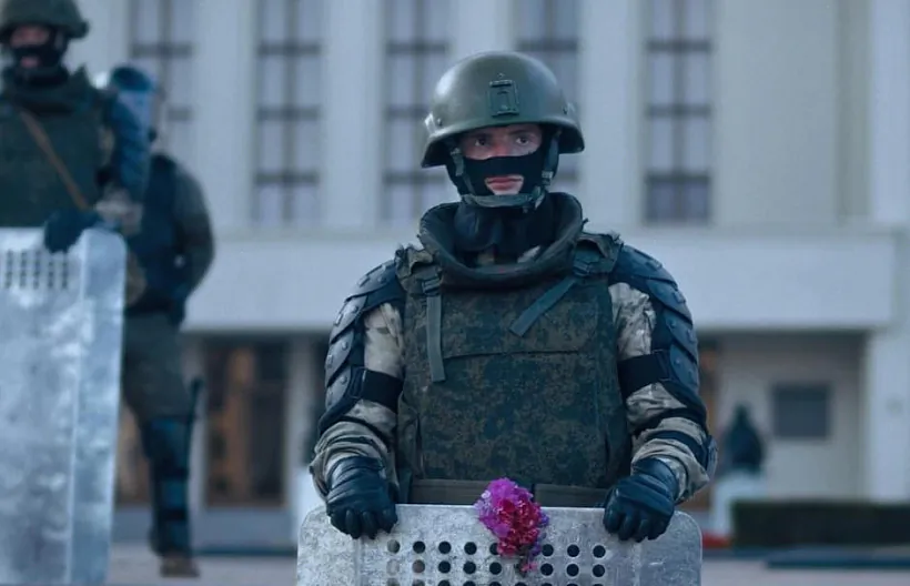 Kadr z fiĺma Aliaksieja Palujana «Kuraž»