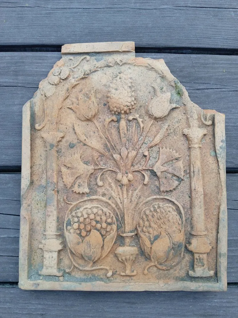 Кафля з васількамі, XVII-XVIII ст Кафля з васількамі, XVII-XVIII ст