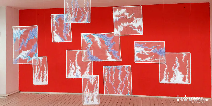 Маргарыта Шчытнікава інсталяцыя «Паралельныя сусветы» з праекта «Windows & Bridges»