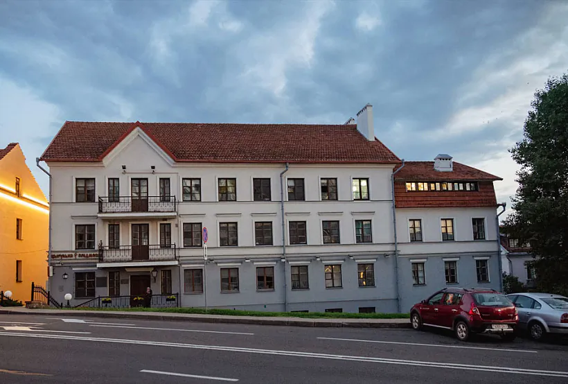 Dom Pinchusoviča  Dom Pinchusoviča
