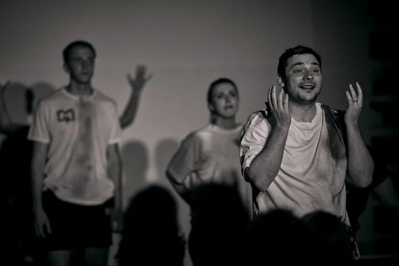 Аляксей Сапрыкін, Спектакль «Мора Крысьціны», фота — Антон Асадчы Аляксей Сапрыкін, Спектакль «Мора Крысьціны», фота — Антон Асадчы