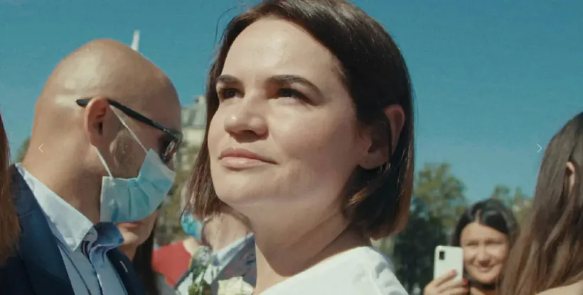 Kadr z fiĺmu «Nie stvoranyja dlia palityki»  Kadr z fiĺmu «Nie stvoranyja dlia palityki»