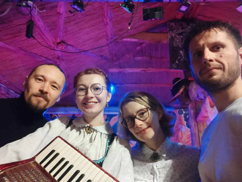 Jaŭhien i Voĺha Baryšnikavy i Maryja i Siarhiej Latyšavy Jaŭhien i Voĺha Baryšnikavy i Maryja i Siarhiej Latyšavy