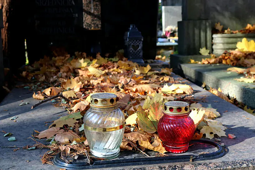 Zničy na mohilkach Zničy na mohilkach