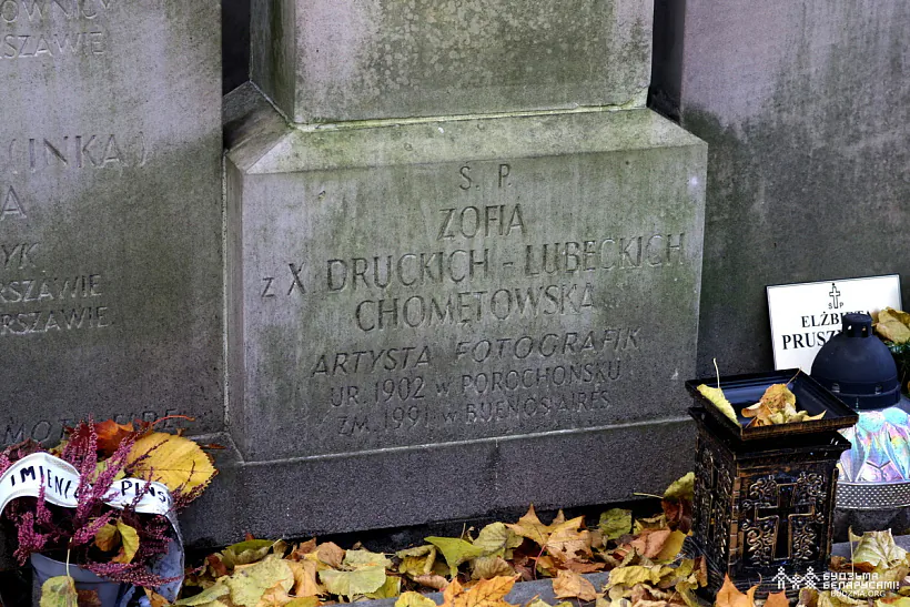 Mahila Zofji Chamiantoŭskaj na varšaŭskich Pavonzkach