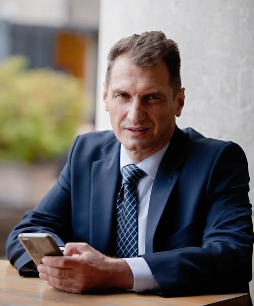 001-vital-tsigankou-01.jpg 001-vital-tsigankou-01.jpg