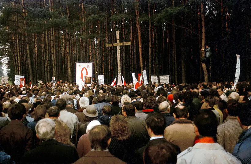 Kurapaty_1989_meeting.jpg