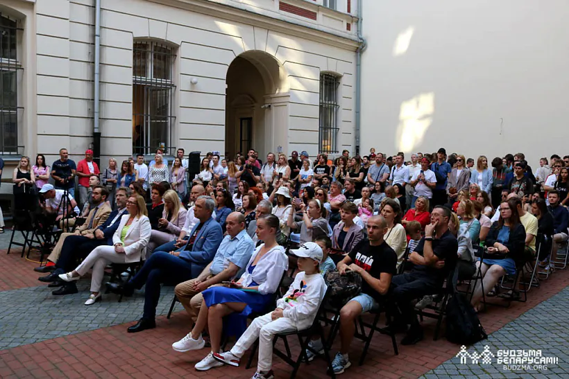 Наведвальнікі Дня народзінаў Музея Вольнай Беларусі