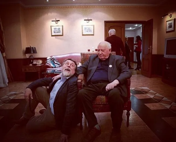 гарбачоў рай 1.jpg