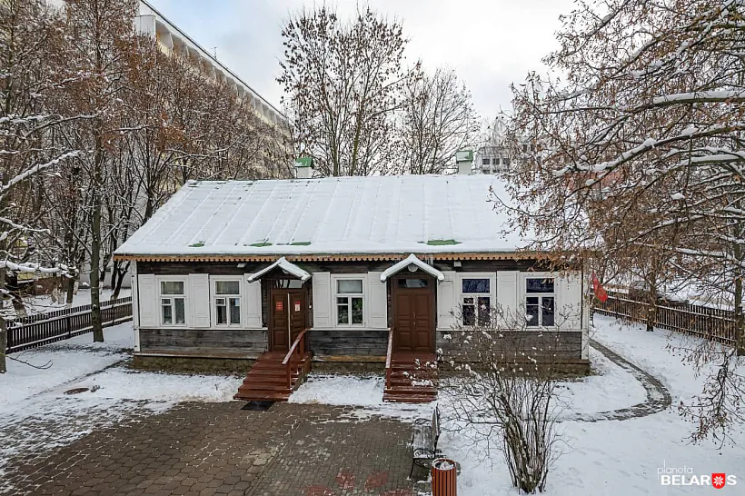 11 Беларуская хатка