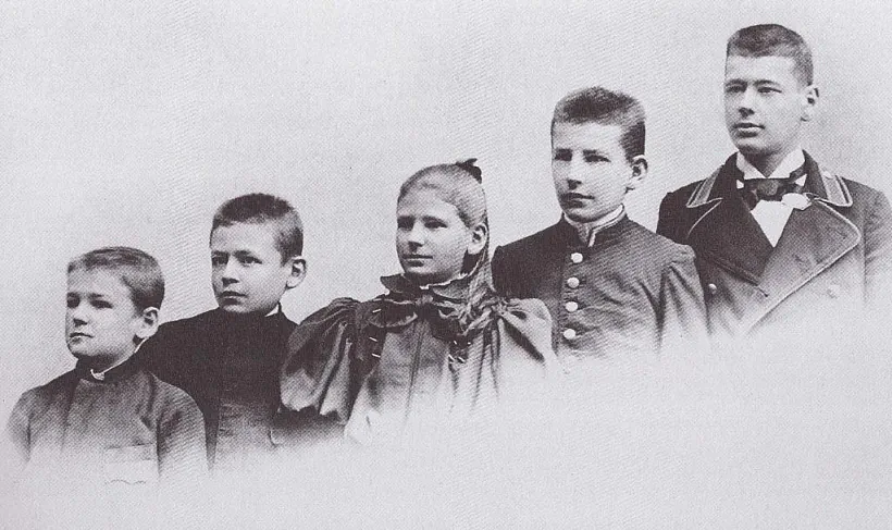 Stanisław, Tadas, Helena, Wacław i Jerzy Iwanowscy.jpg