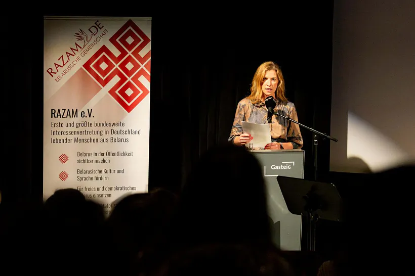 InaValickaja_1.jpg Ina Valickaja 01