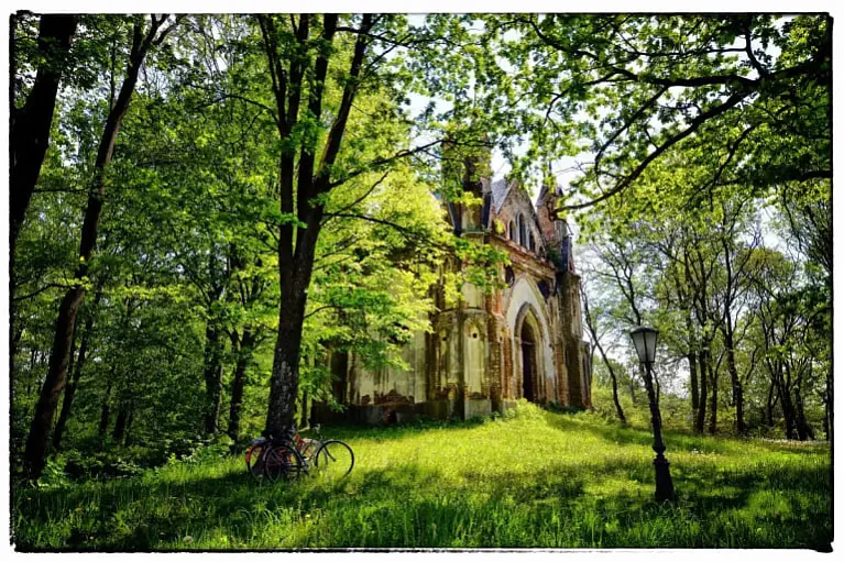 Rod Ažeška. Kaplica ŭ Zakazielji