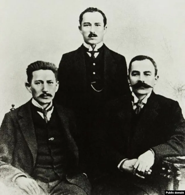 Aliaksandar Ulasaŭ i braty Luckievičy