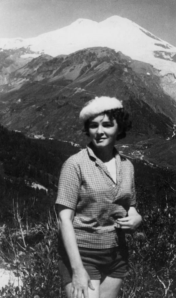 Альпінісцкія вандроукі. Прыбыцце у лагер.jpg Альпінісцкія вандроукі. Прыбыцце у лагер.jpg