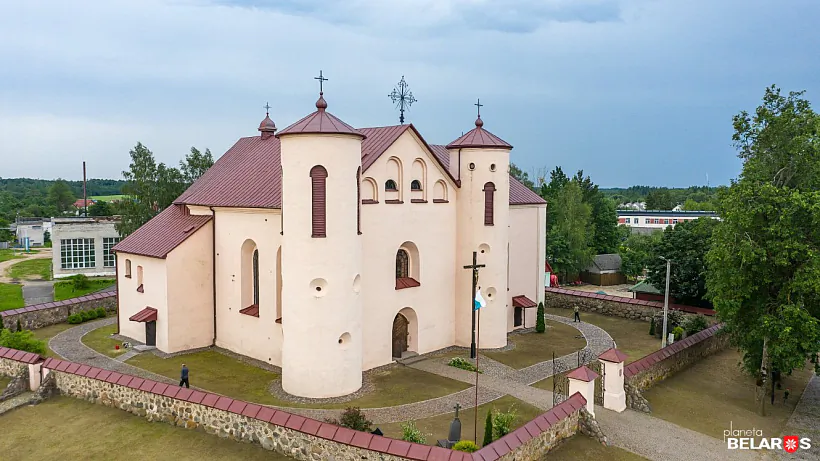 Kasciol Sviatoha Jana Chryscicielia, Kamai