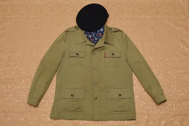 Адзенне Васіля Быкава ў фондах гісторыка-археалагічнага музея ў Гродне. Крыніца: grodno-museum.by