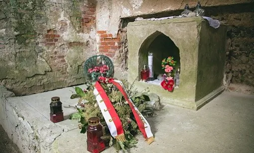 05-kaplica_znutry.jpg