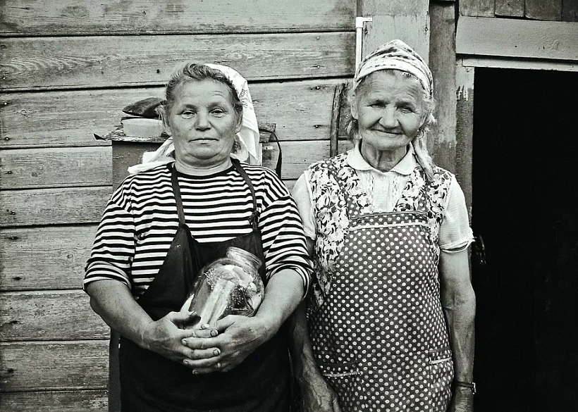 Bielarusy navučyli brydkaslović rasiejcaŭ-staravieraŭ, choć sionnia časta možna pačuć, što lajacca bielarusaŭ navučyli rasiejcy.