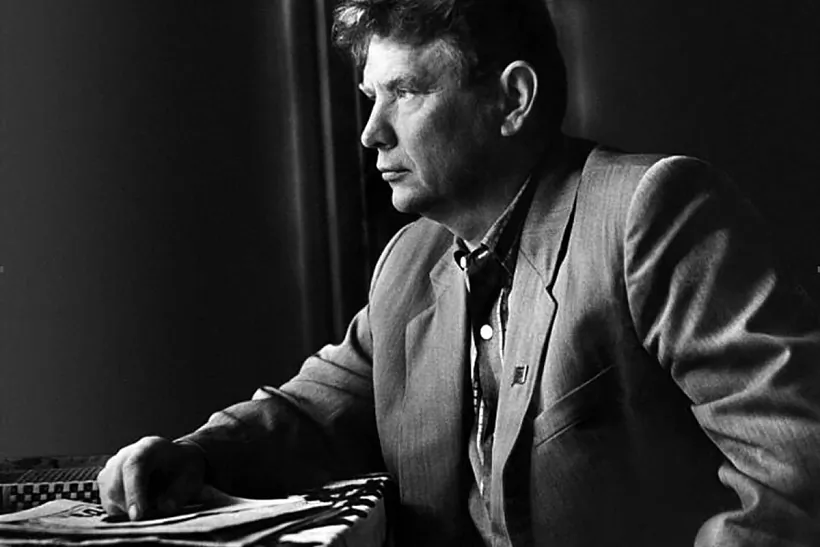 Maksim-Tank-90.jpg Maksim-Tank-90.jpg