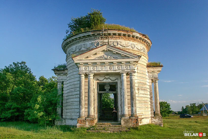 kaplica-pahavalnya-skirmuntau-moladava kaplica-pahavalnya-skirmuntau-moladava