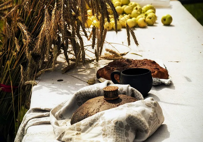 zazhynki_u_aziarcy.jpg Зажынкі