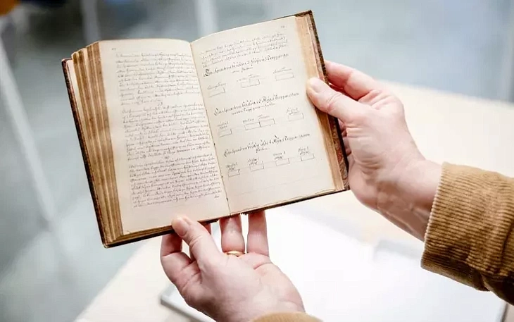 Palavy dzionnik karala Karła XII Palavy dzionnik karala Karła XII