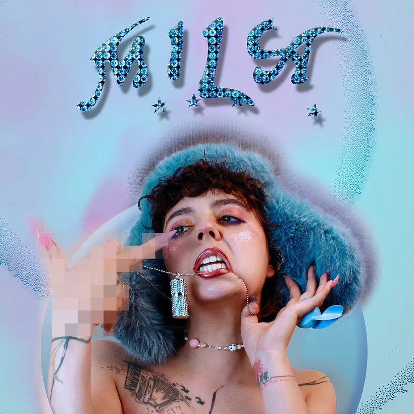 Vokładka novaha alboma Paliny Dabravolskaj (CHORNABROVA) «M.I.L.A.»