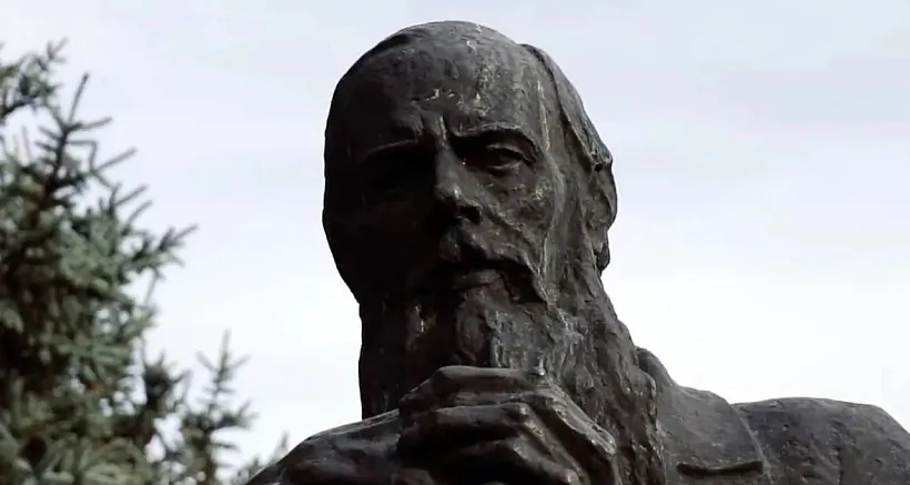Pomnik Fiodaru Dastajeŭskamu ŭ vioscy Dastojeva