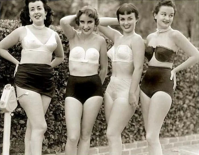 U hady Druhoj susvietnaj Ida pradala kišeni-lifčyki dlia desantnikaŭ. Macavannie pavierch adziennia vykarystoŭvali dlia haluboŭ U hady Druhoj susvietnaj Ida pradala kišeni-lifčyki dlia desantnikaŭ. Macavannie pavierch adziennia vykarystoŭvali dlia haluboŭ