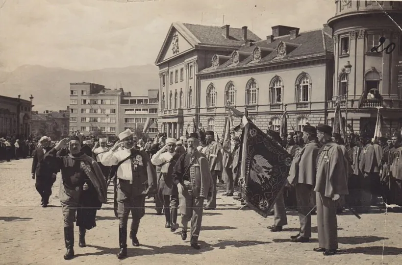 RgFISxZ.jpeg RgFISxZ.jpeg