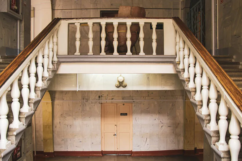 Ad starych interjeraŭ zastałasia tolki paradnaja leśvica. Fota da rekanstrukcyi. Fota: fejsbuk-supołka BDU