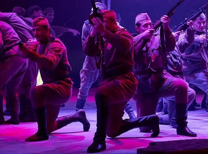 cyrk-02.jpg cyrk-02.jpg