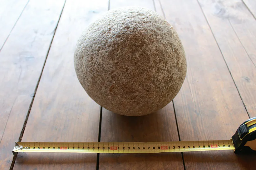 Jadro ad balisty, z jakoj vojski kniazia Svidryhajly ŭ 1433 h. šturmavali Kreŭski zamak Jadro ad balisty, z jakoj vojski kniazia Svidryhajly ŭ 1433 h. šturmavali Kreŭski zamak