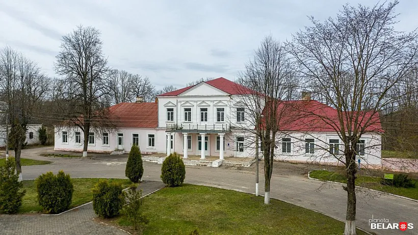 Siadziba Pliateraŭ u Haradcy