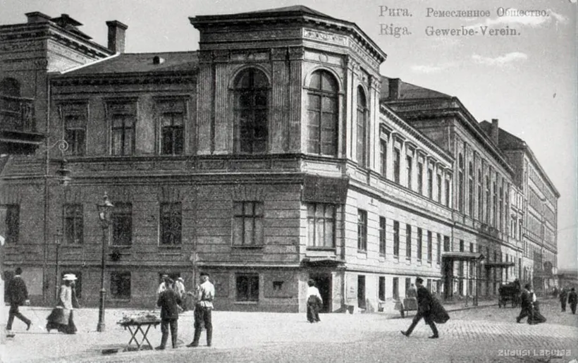 Budynak kolišniaha Niamieckaha ramiesnickaha tavarystva, pačatak CHCH stahoddzia. Fota: Fejsbuk-staronka «Bielarusy ŭ Ryzie» Budynak kolišniaha Niamieckaha ramiesnickaha tavarystva, pačatak CHCH stahoddzia. Fota: Fejsbuk-staronka «Bielarusy ŭ Ryzie»