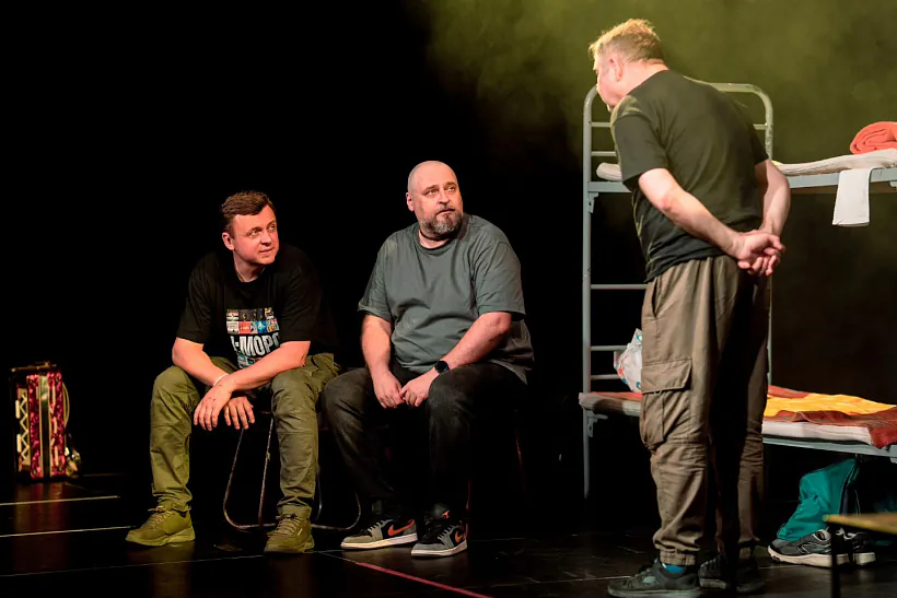 Scena sa spiektaklia «Zekamieron»