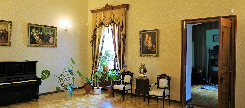 19-palac_znutry.jpg