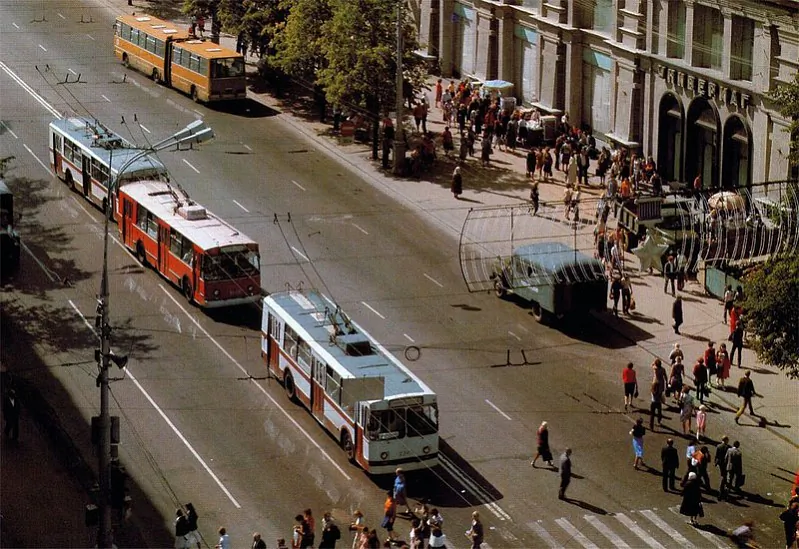 Мінск у 90-х (1).jpg Мінск у 90-х (1).jpg