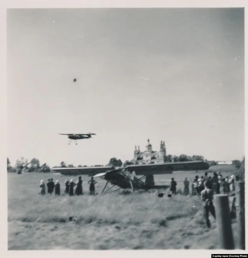 Niamieckija vyviednyja samalioty na luzie na ŭskrainie Hlybokaha Niamieckija vyviednyja samalioty na luzie na ŭskrainie Hlybokaha