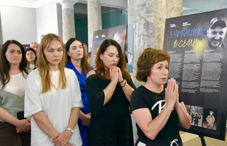 выстава «З Украінай у сэрцы», прысвечаная беларускім дабраахвотнікам выстава «З Украінай у сэрцы», прысвечаная беларускім дабраахвотнікам