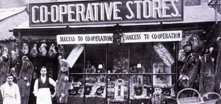 Кааператыўная_крама_ў_Англіі_на_пачатку_ХХ_ст_.jpg Кааператыўная_крама_ў_Англіі_на_пачатку_ХХ_ст_.jpg