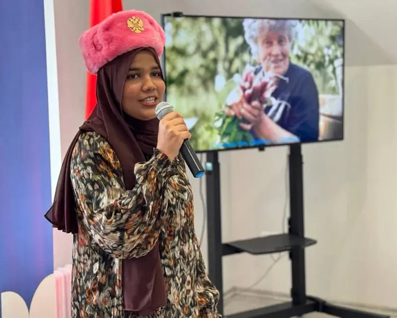 Zamiežnyja studenty ŭ Ruskim domie