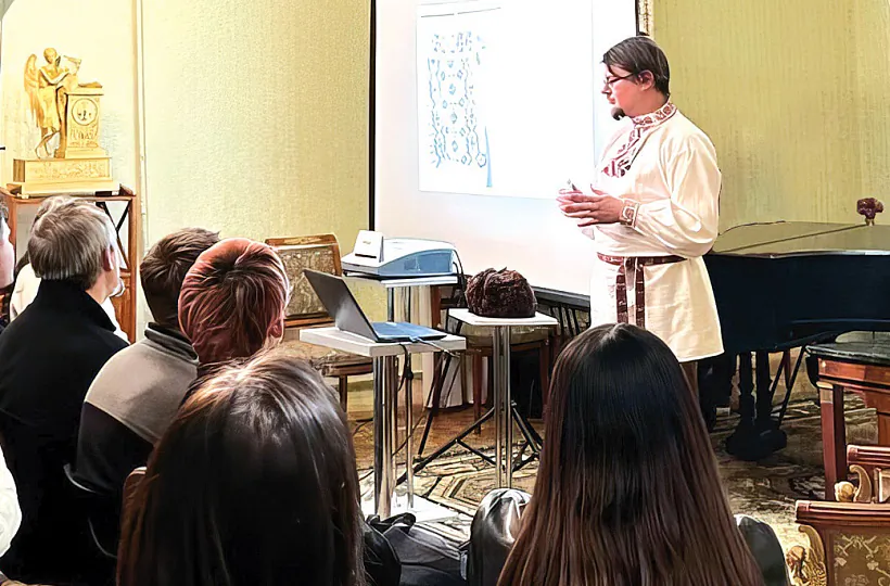 Imprezy ŭ muziei Jakuba Kolasa zbirajuć poŭnyja zaly