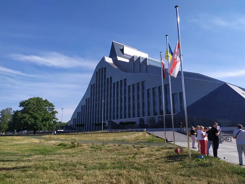 Sciah kalia Latvijskaj nacyjanaĺnaj biblijateki