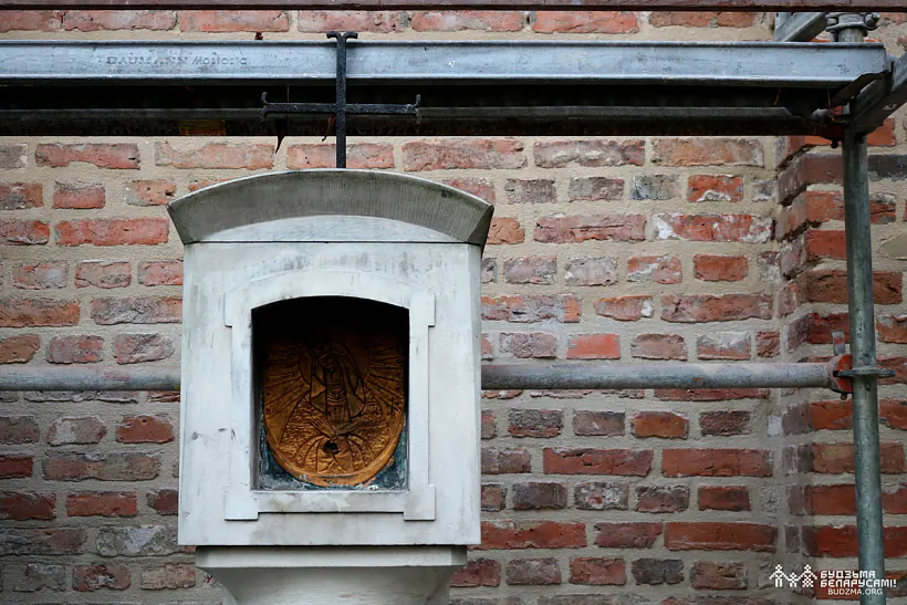 Mahila Maryi Radzievič na varšaŭskich Pavonzkach